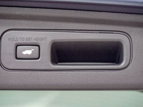 Used 2025 Honda Odyssey Elite image 11