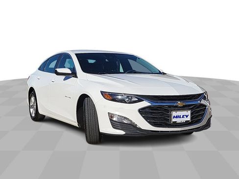 Used 2023 Chevrolet Malibu LT image 2