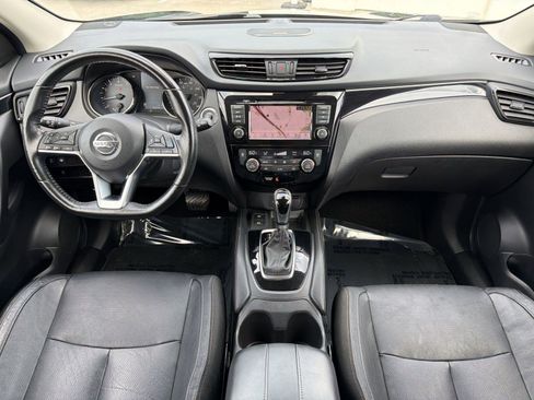 Used 2019 Nissan Rogue Sport SL FWD image 14