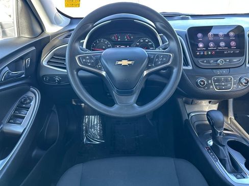 Used 2023 Chevrolet Malibu LT w/ Driver Confidence Package image 9