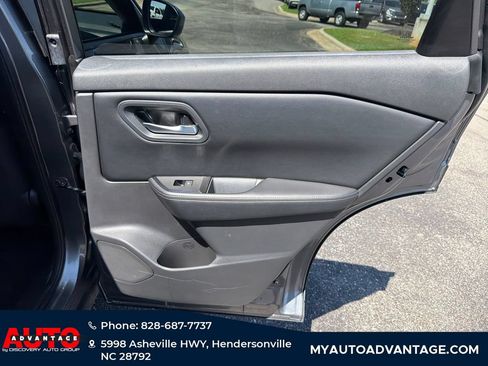 Used 2025 Nissan Rogue SV AWD/4WD image 33