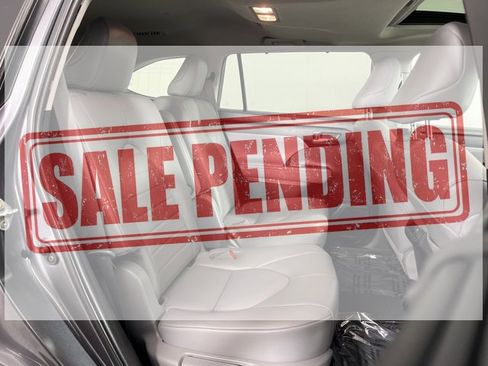 Certified 2022 Toyota Highlander XLE image 30