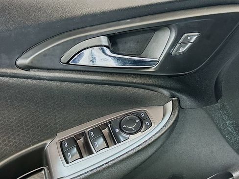 Used 2023 Chevrolet Malibu LS w/ LPO, Floor Liner Package FWD image 15