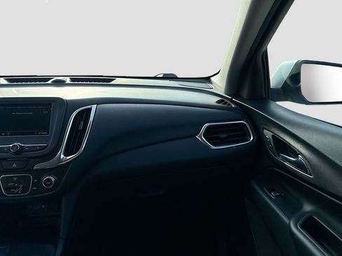 Used 2020 Chevrolet Equinox LT FWD image 22