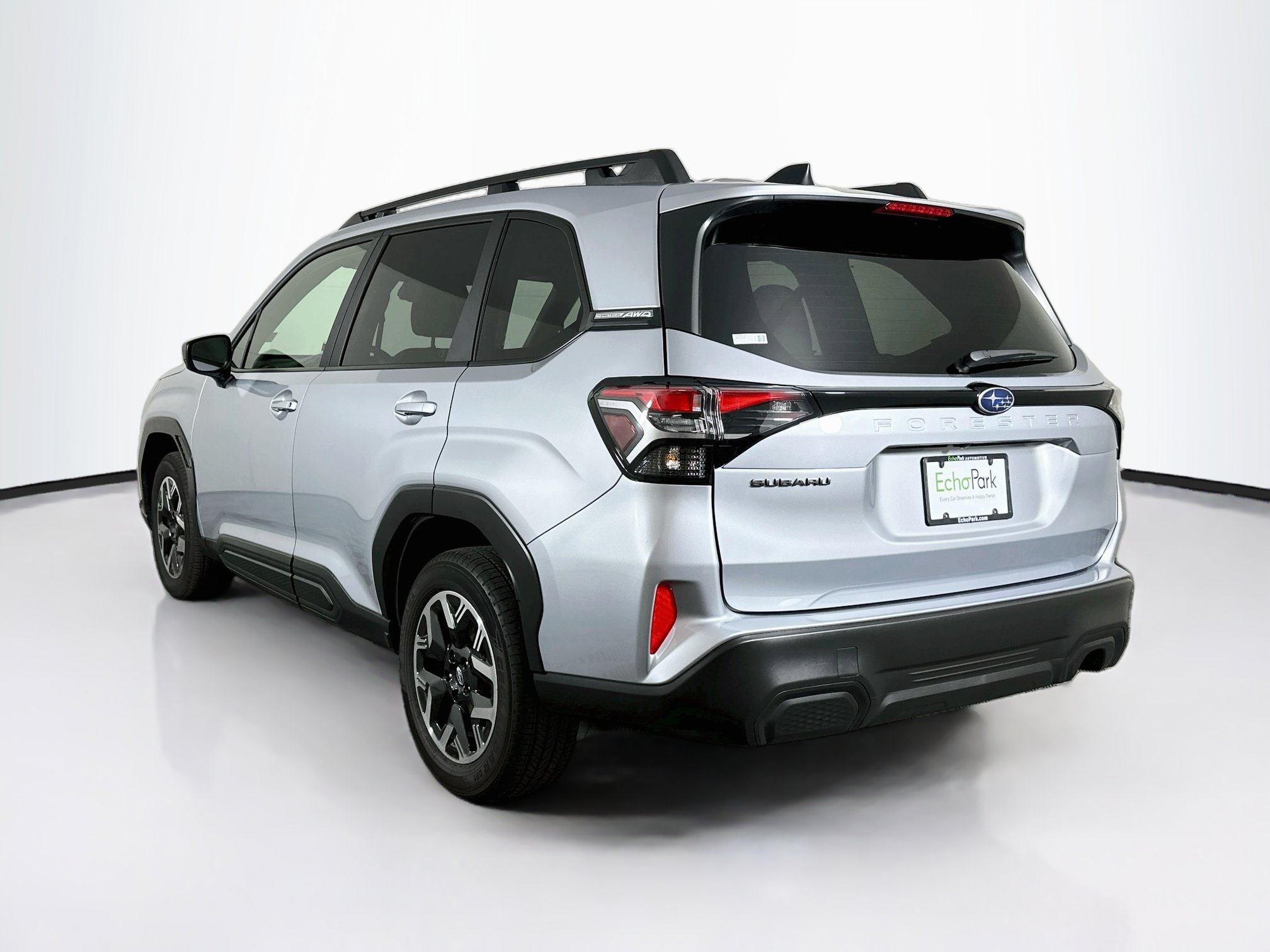 Used 2025 Subaru Forester Premium w/ Convenience Package #1 AWD/4WD image 5