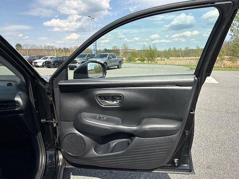 Used 2024 Honda HR-V LX image 15