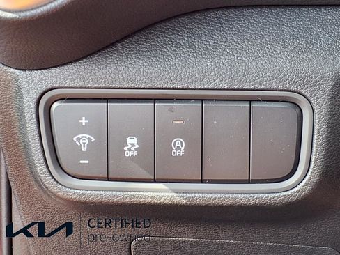 Certified 2025 Kia Soul LX w/ LX Technology Package image 6