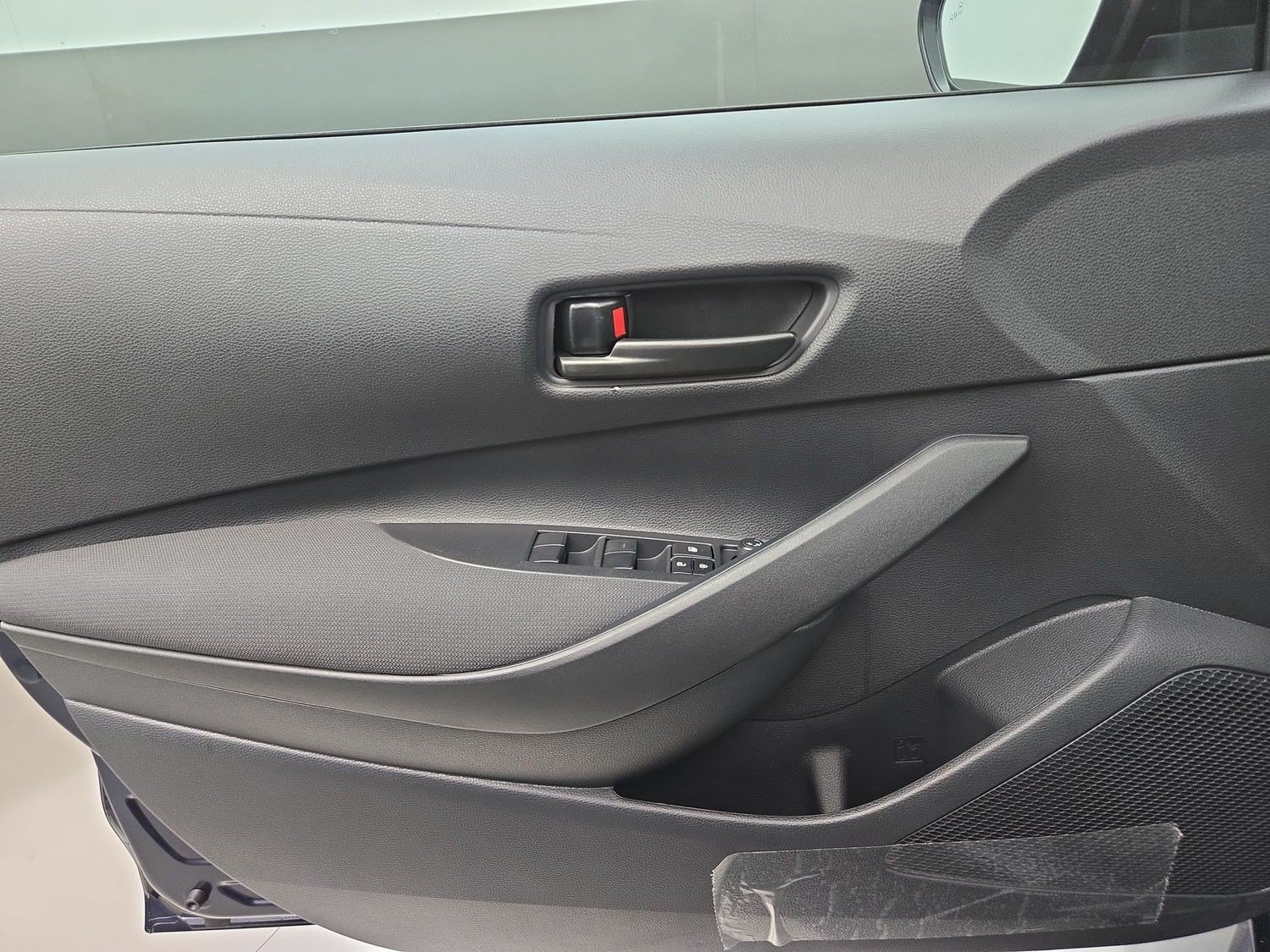 New 2027 Toyota Corolla LE FWD image 17