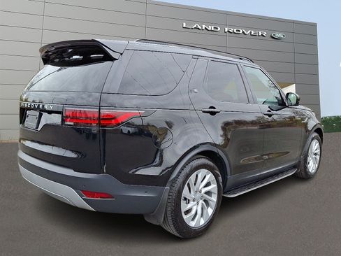 Used 2025 Land Rover Discovery S AWD/4WD image 2
