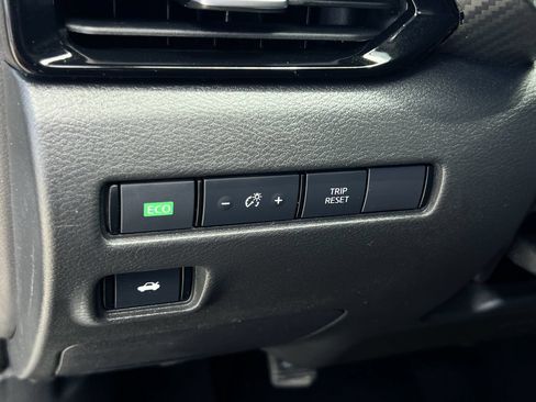 Used 2024 Nissan Sentra SV FWD image 13