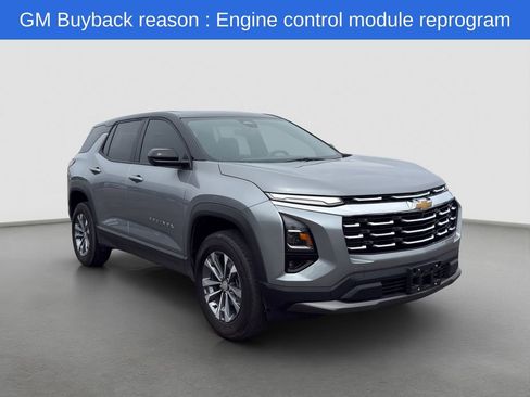 Used 2025 Chevrolet Equinox LT w/ Safety and Technology Package FWD image 8