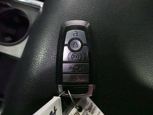 Used 2022 Ford F250 Lariat w/ Tremor Off-Road Package image 22