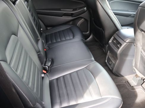 Used 2021 Ford Edge SEL image 11