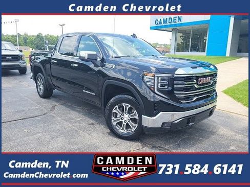 Used 2025 GMC Sierra 1500 SLT AWD/4WD image 1