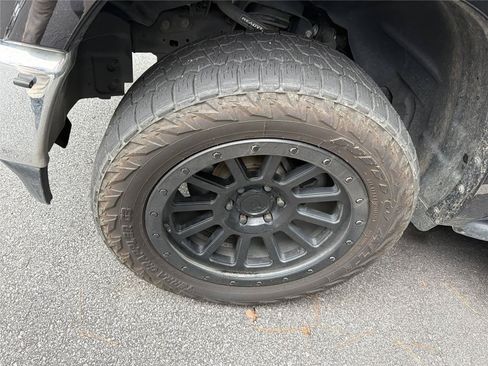 Used 2022 RAM 1500 Laramie AWD/4WD image 7