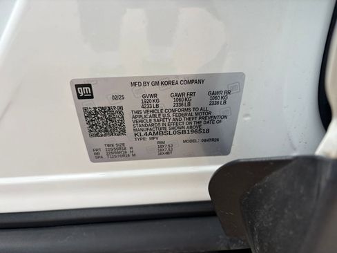 Used 2025 Buick Encore GX Preferred FWD image 28