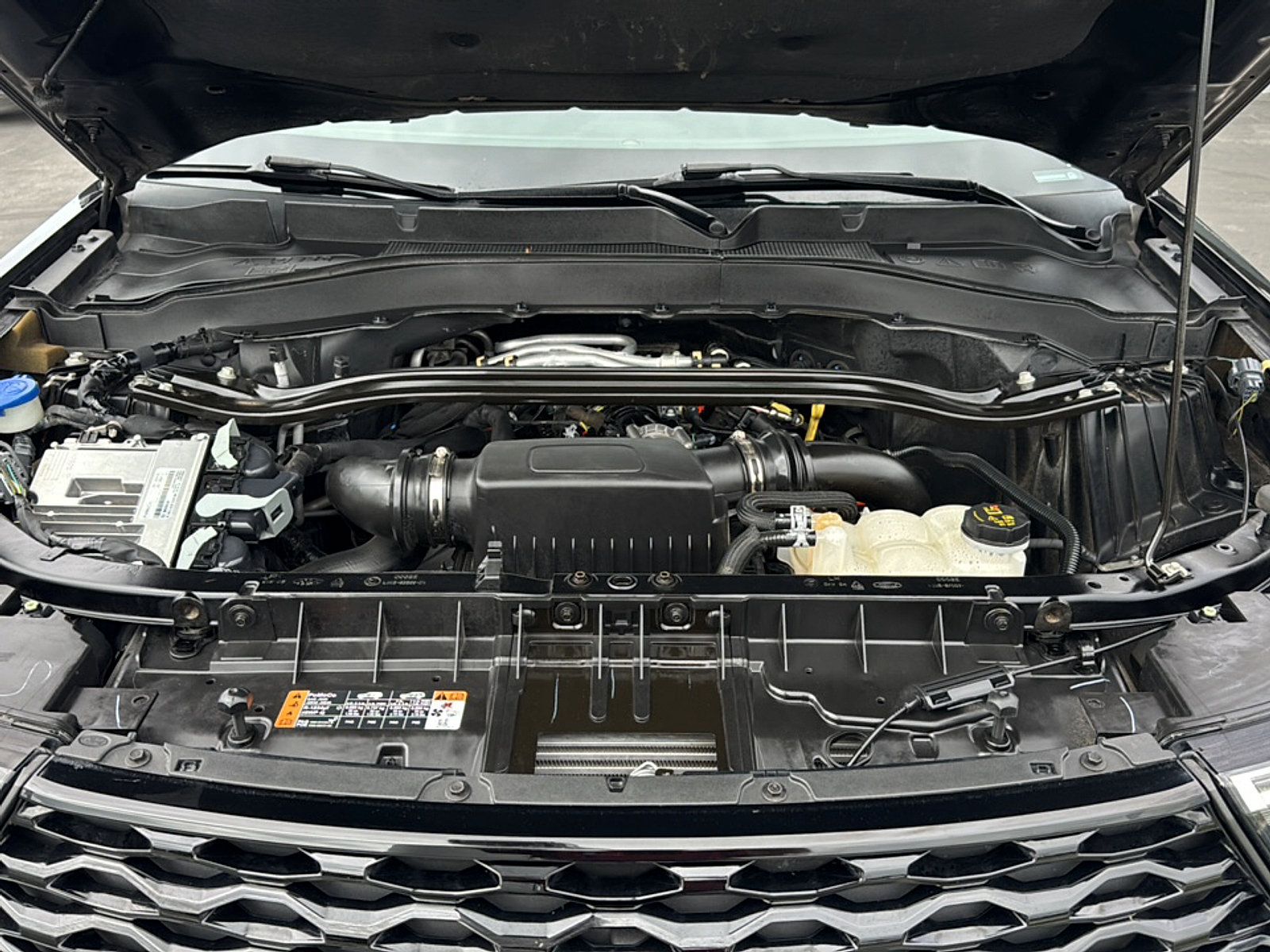 Used 2023 Ford Explorer ST w/ Equipment Group 401A AWD/4WD image 25