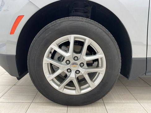 Used 2024 Chevrolet Equinox LS AWD/4WD image 8
