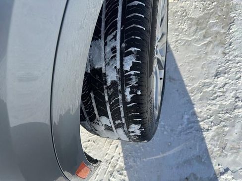 Used 2023 Buick Envision Avenir image 11