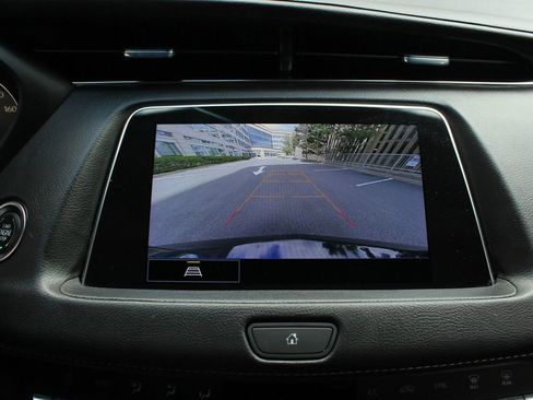 Used 2023 Cadillac XT4 Premium Luxury AWD/4WD image 34