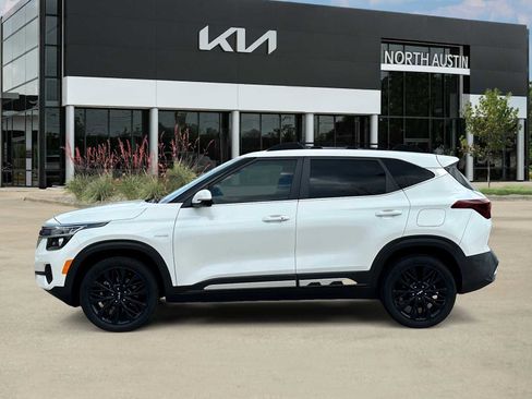 Certified 2022 Kia Seltos Nightfall Edition AWD/4WD image 3
