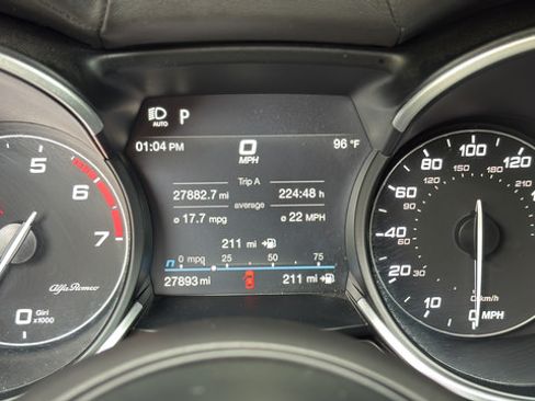 Used 2023 Alfa Romeo Stelvio Veloce AWD/4WD image 20