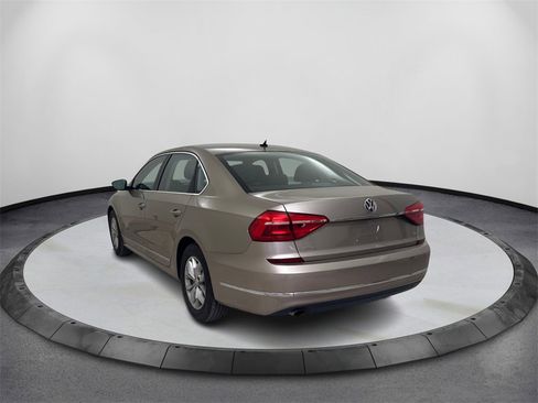 Used 2016 Volkswagen Passat 1.8T S image 7