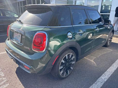 Used 2018 MINI Cooper S FWD image 3