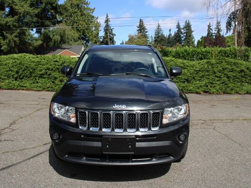 Used 2011 Jeep Compass Limited AWD/4WD image 9