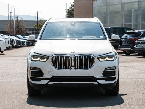 Used 2019 BMW X5 xDrive40i w/ Premium Package 2 AWD/4WD image 2