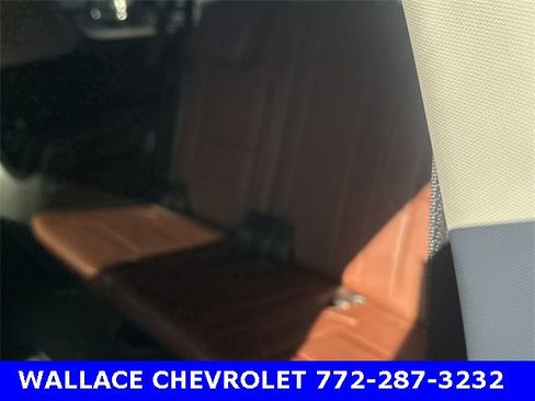 Used 2020 Chevrolet Suburban Premier w/ Premier Plus Edition image 12