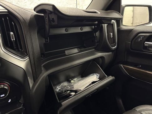 Used 2019 Chevrolet Silverado 1500 LT Trail Boss AWD/4WD image 23