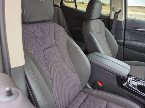 Used 2023 Buick Envision Preferred w/ Sport Touring Package image 35