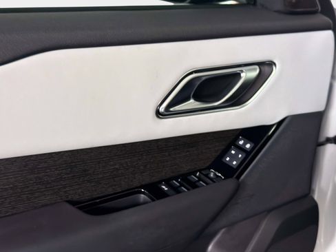 Used 2025 Land Rover Range Rover Velar Dynamic SE image 35