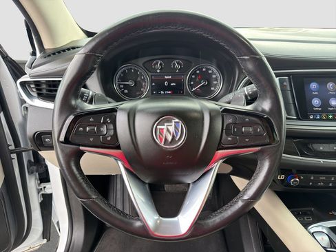 Used 2023 Buick Enclave Essence FWD image 10