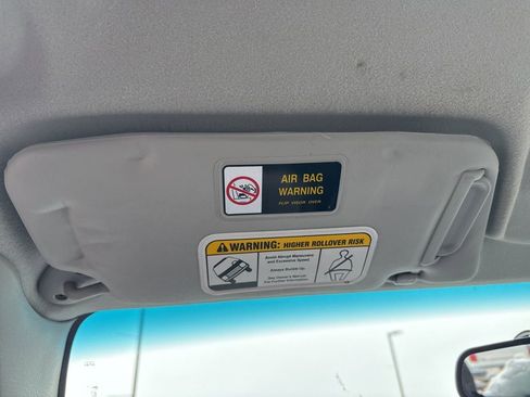 Used 2000 Chevrolet Tracker 4WD w/ Preferred Equipment Group 2 image 23