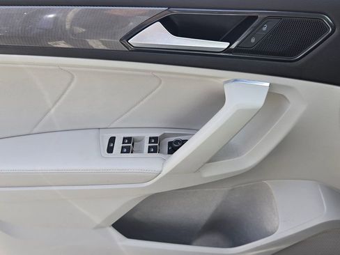 Certified 2022 Volkswagen Tiguan SE FWD image 28