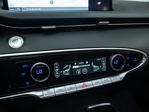 Used 2023 Genesis GV70 2.5T w/ Select Package image 25