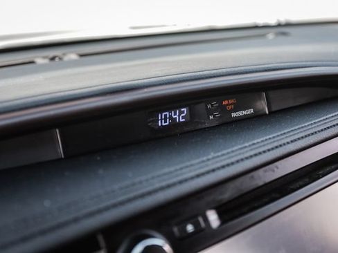 Used 2019 Toyota Highlander XLE AWD/4WD image 51