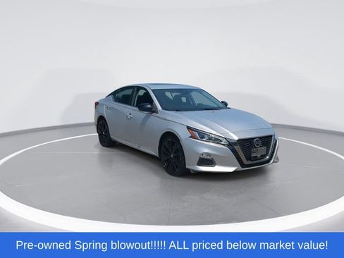 Used 2020 Nissan Altima 2.5 SR w/ Premium Package AWD/4WD image 2