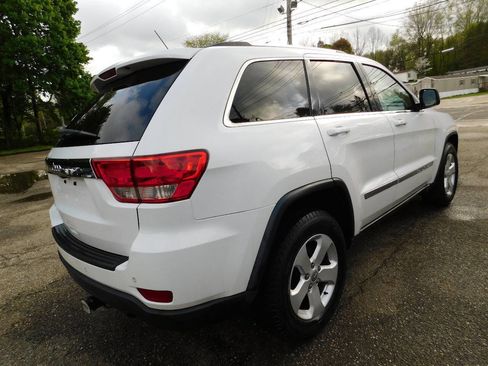 Used 2013 Jeep Grand Cherokee Laredo AWD/4WD image 9