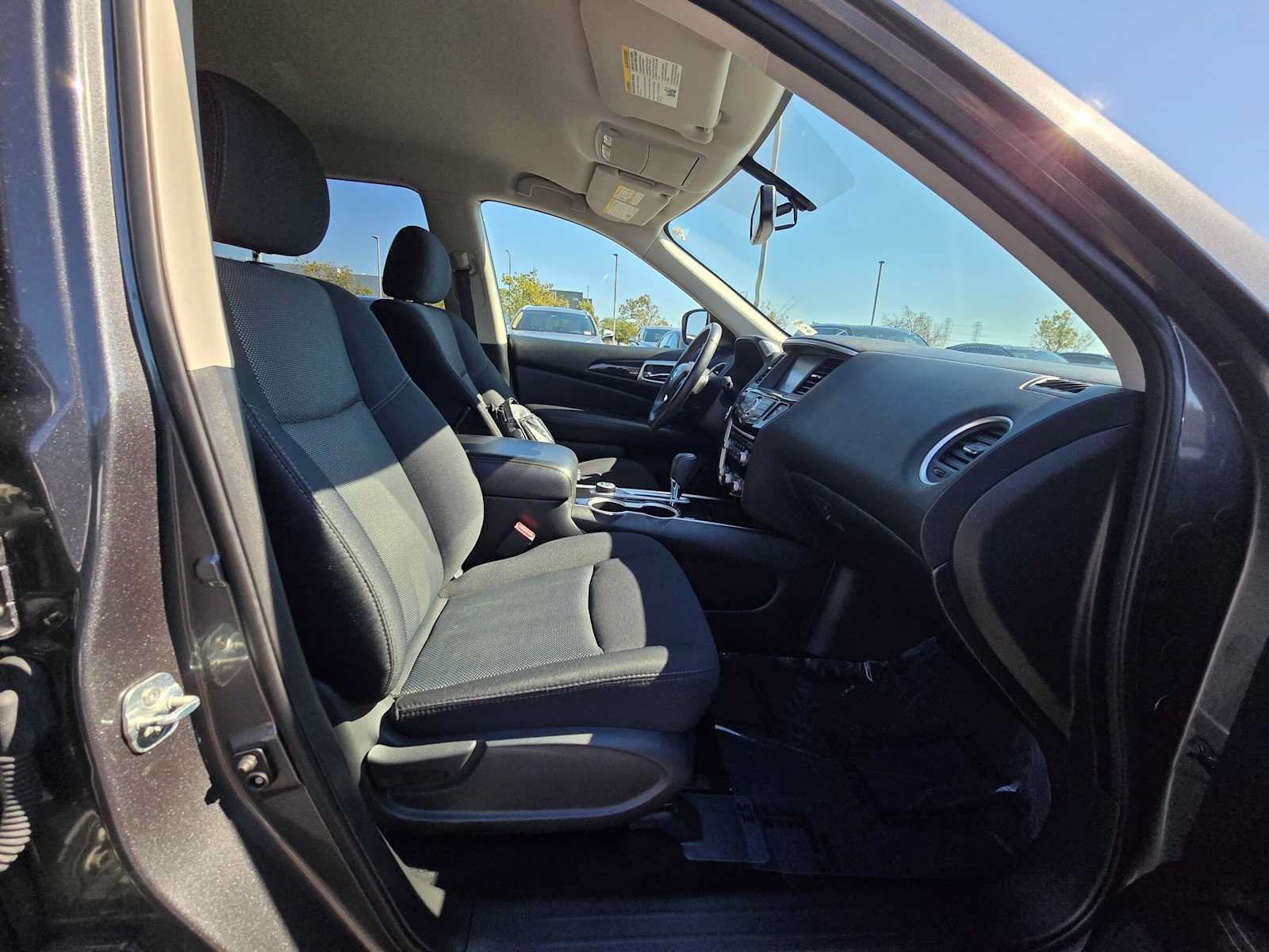 Used 2019 Nissan Pathfinder SV AWD/4WD image 11