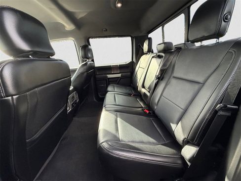 Used 2017 Ford F350 Lariat image 8