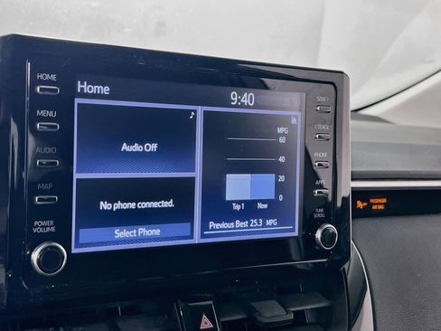Used 2020 Toyota Corolla LE FWD image 14