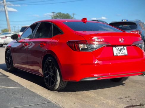 Used 2022 Honda Civic Sport image 3