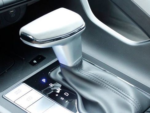 Certified 2026 Hyundai Elantra Sport FWD image 25