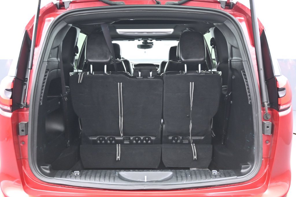 Used 2025 Chrysler Pacifica Limited FWD image 16