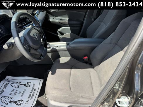 Used 2018 Toyota C-HR XLE FWD image 15