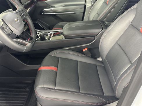 Certified 2026 Chevrolet Traverse RS w/ LPO, Floor Liner Package image 12