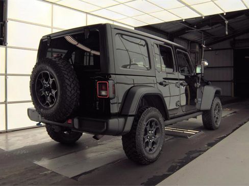 Used 2023 Jeep Wrangler Unlimited w/ Cold Weather Group AWD/4WD image 4